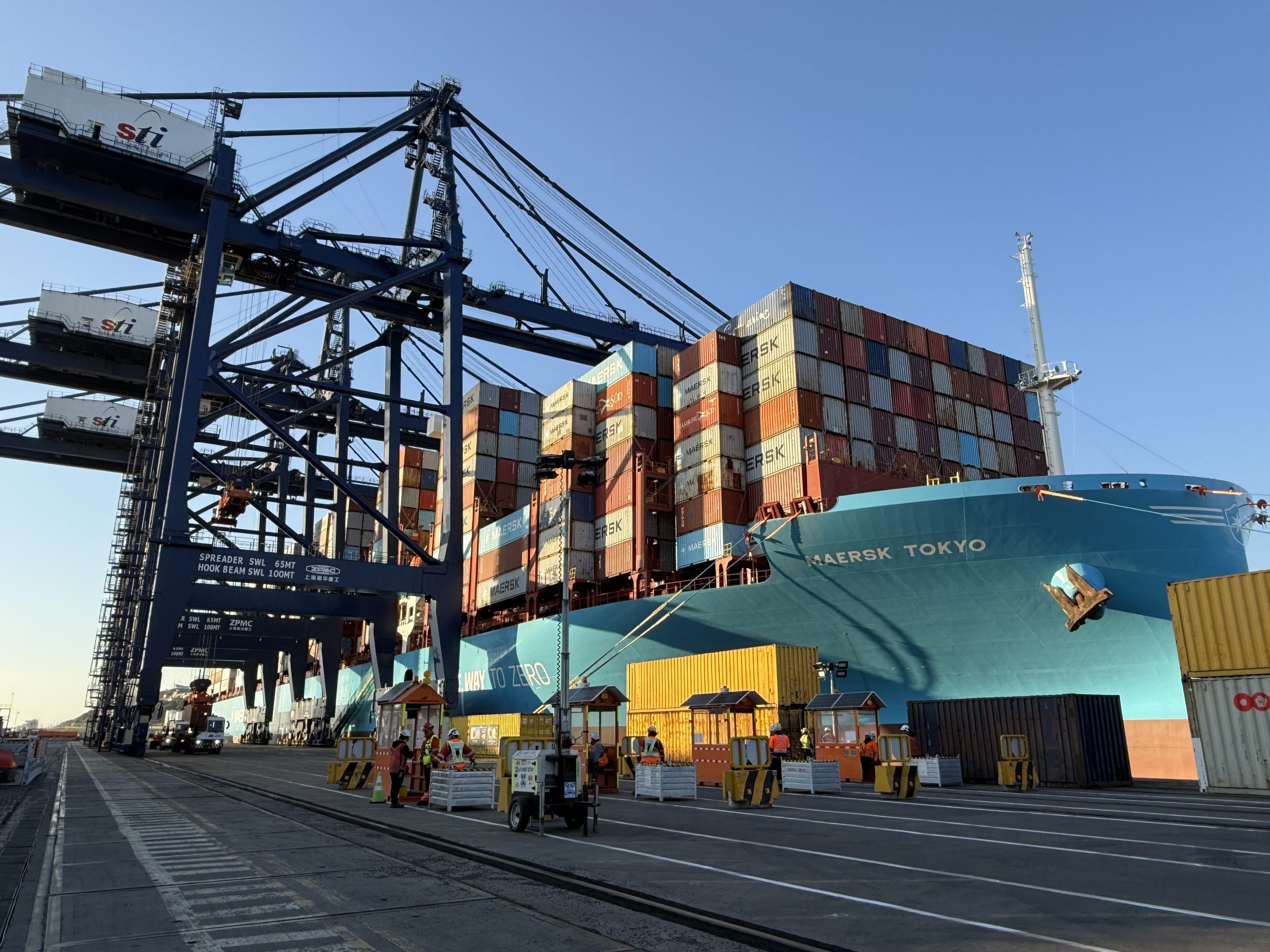 Escala inaugural del Maersk Tokyo propulsado a metanol a San Antonio Terminal Internacional scaled 1